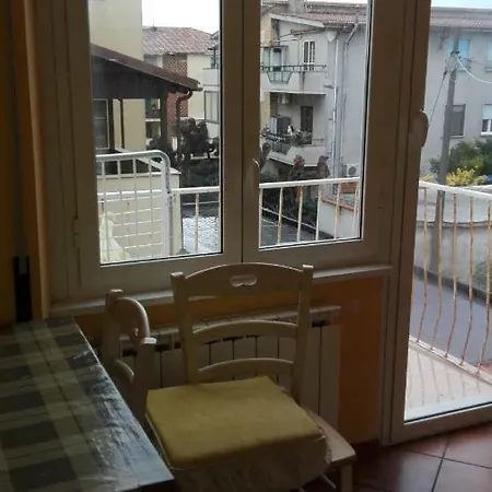 Four X Apartment *
