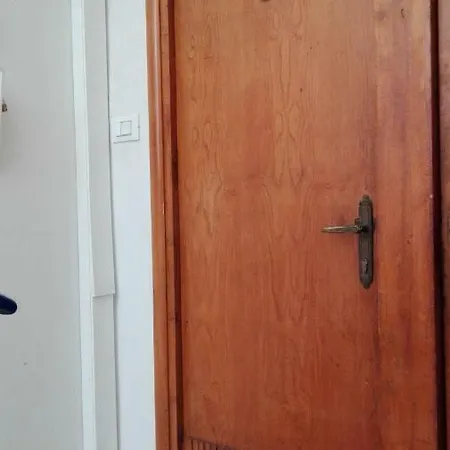 Four X Apartment *